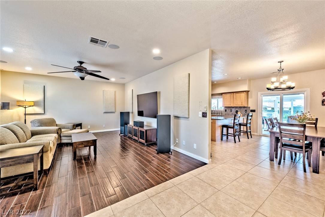 Henderson, NV 89002,2251 Thoroughbred RD