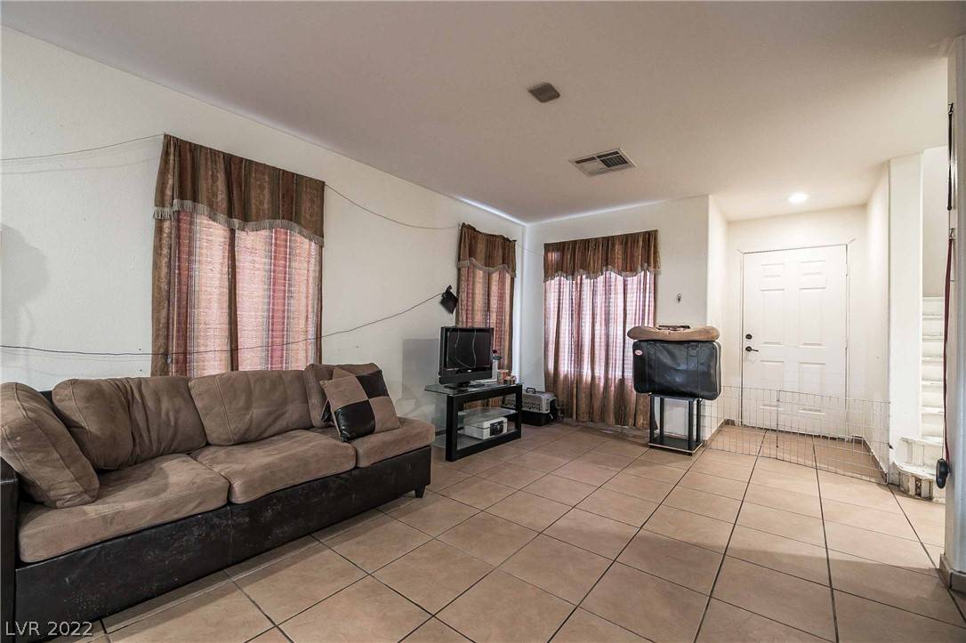Las Vegas, NV 89142,6031 Saint Petersburg DR
