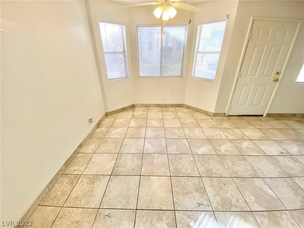 Las Vegas, NV 89128,905 Red Boulder DR #102