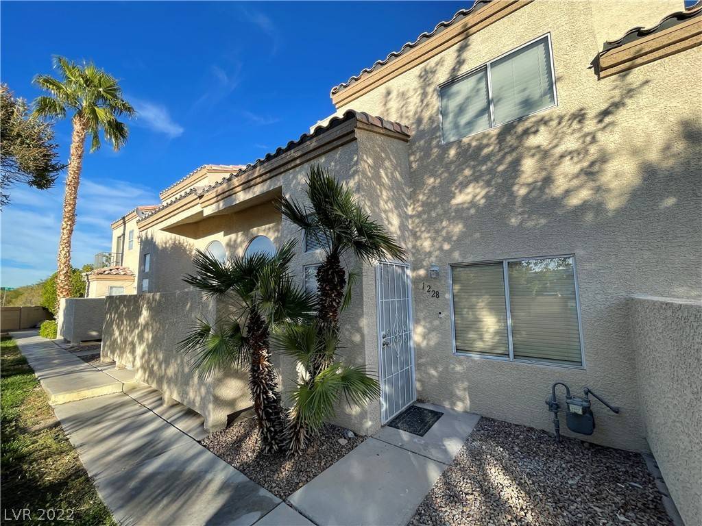 Las Vegas, NV 89122,5450 Morris ST #1228