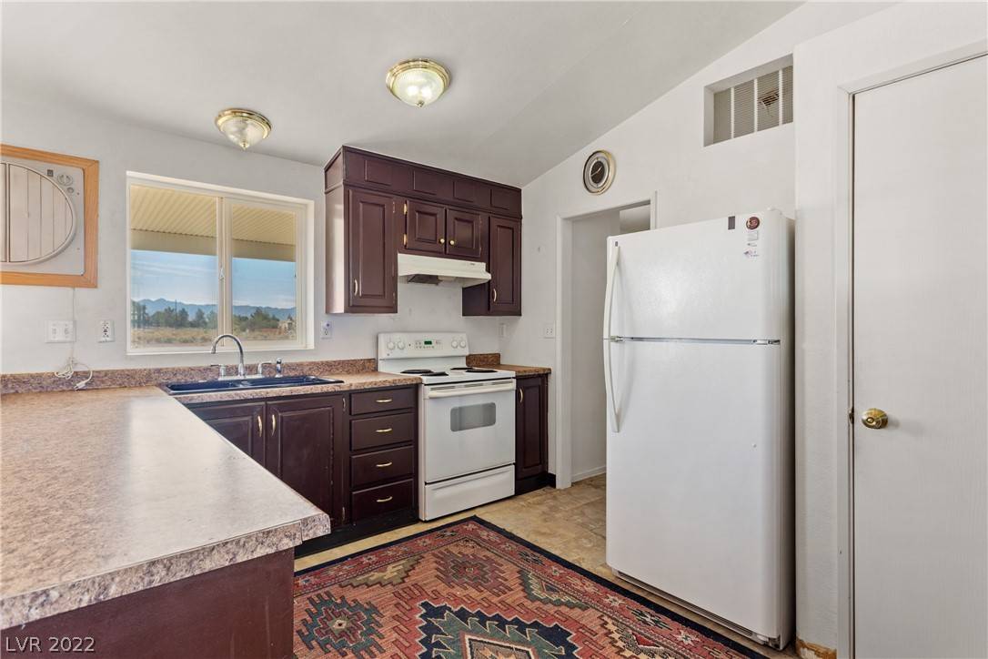Pahrump, NV 89060,2451 W Shadow Mountain ST