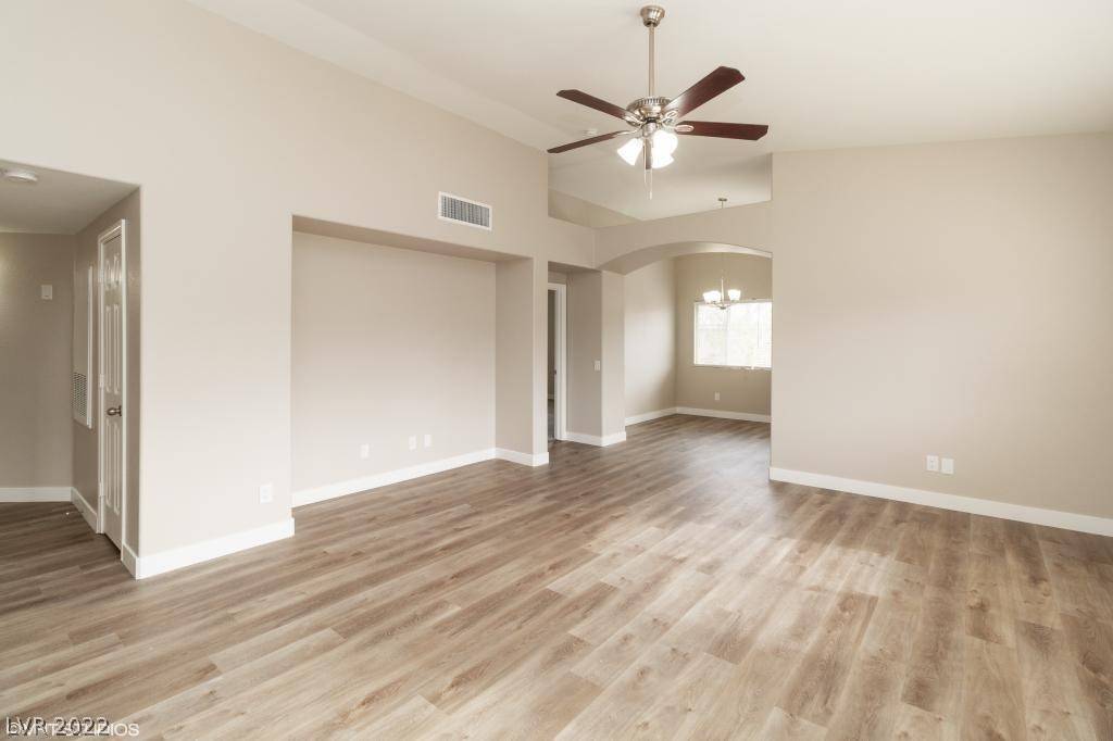 Las Vegas, NV 89117,2052 Turquoise Ridge ST #206