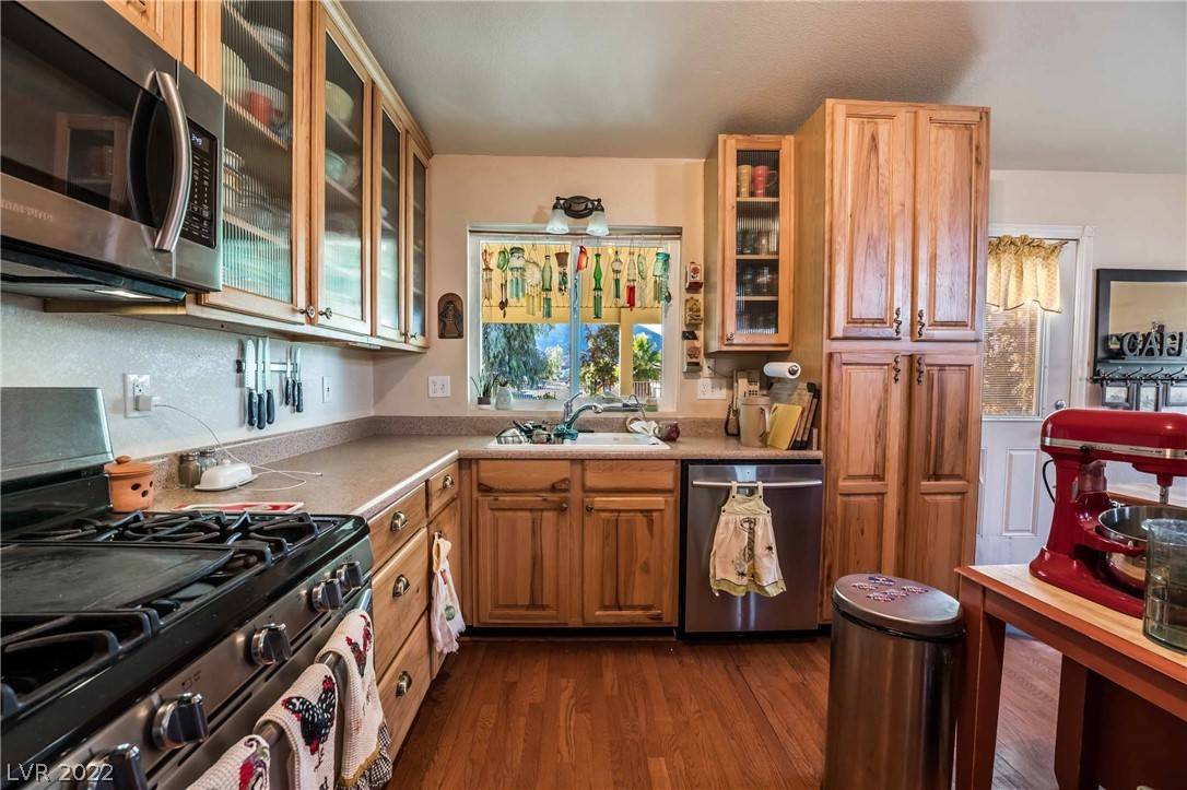 Henderson, NV 89002,678 Covina DR