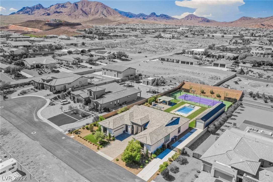 Henderson, NV 89002,1121 Du Fort Hills CT