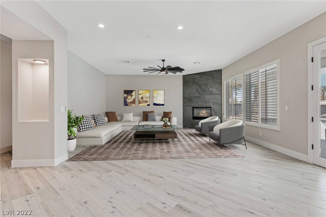 Las Vegas, NV 89117,1740 Oval CIR