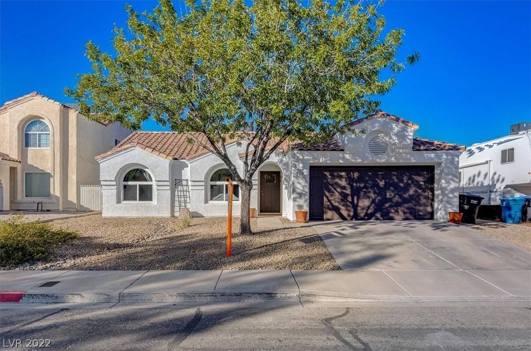 Henderson, NV 89002,915 Wagon Train DR