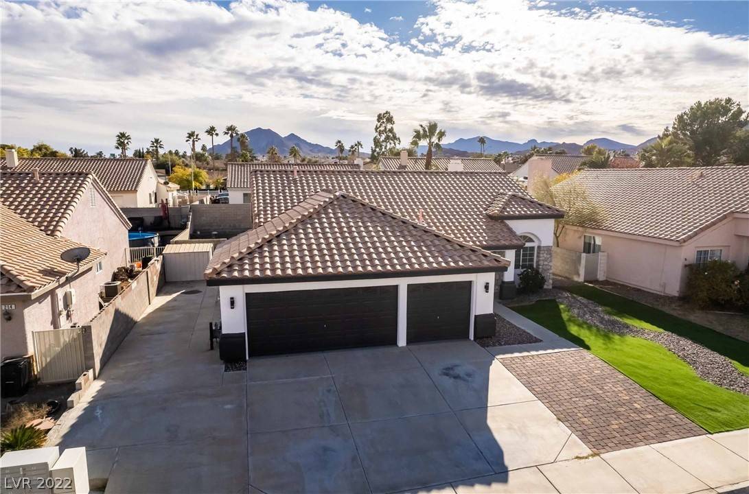 Henderson, NV 89002,212 Red Coral DR