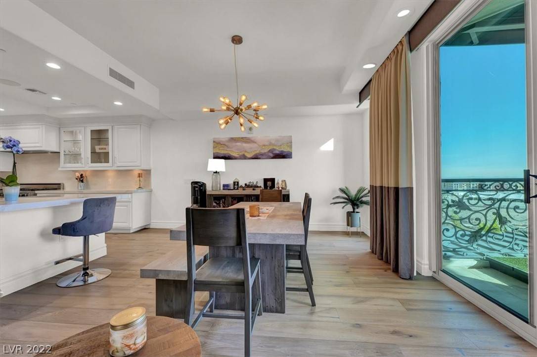 Las Vegas, NV 89145,9101 Alta DR #204