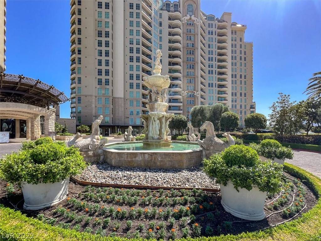 Las Vegas, NV 89145,9101 Alta DR #204