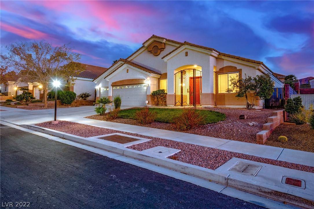 Henderson, NV 89002,1645 Cowboy Chaps PL