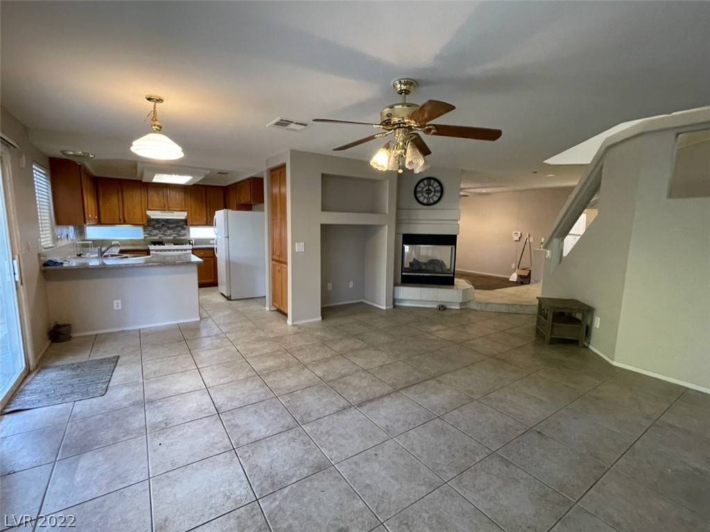 Las Vegas, NV 89148,5180 Pipestone Pass ST