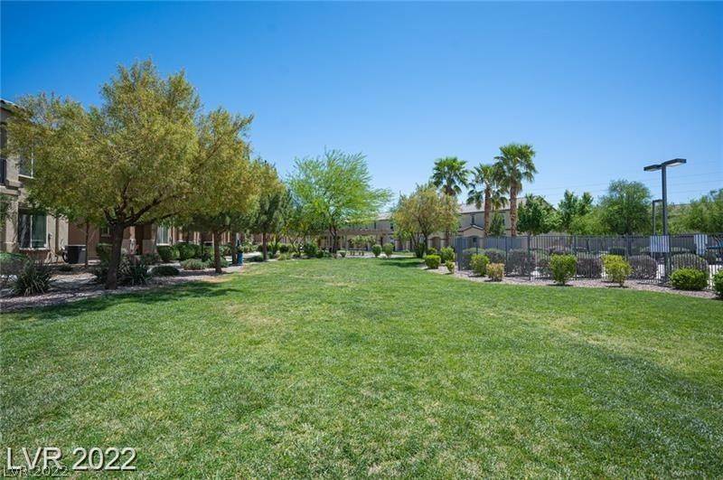 Las Vegas, NV 89115,4437 Dover Straight ST #107