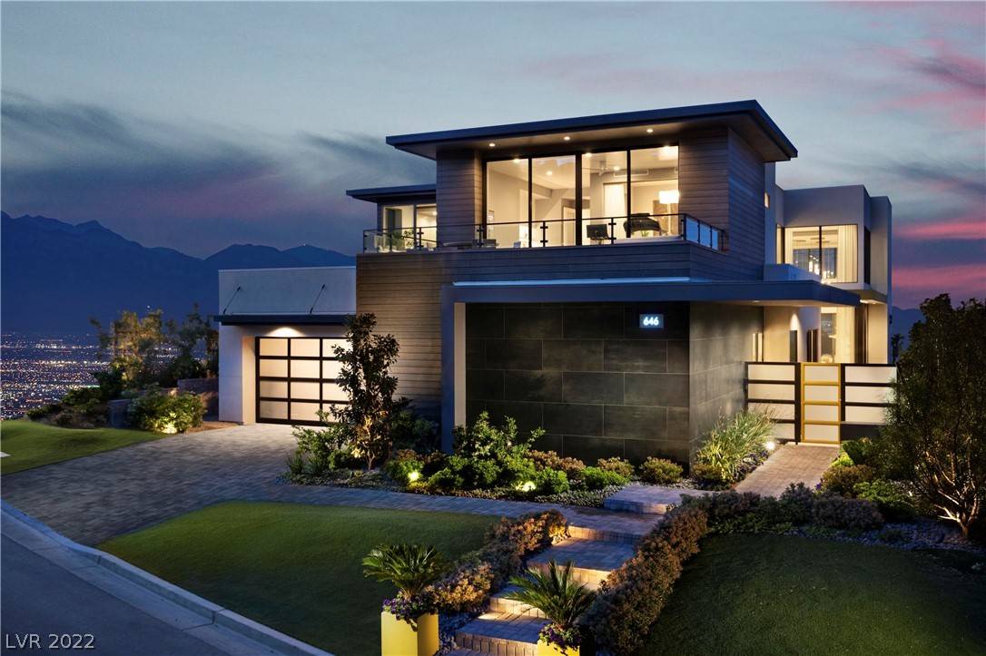 Henderson, NV 89012,653 Overlook Rim DR