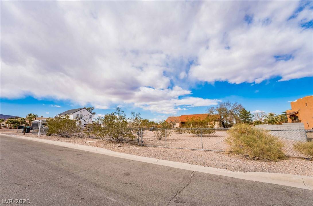 Henderson, NV 89002,828 Santa Helena AVE