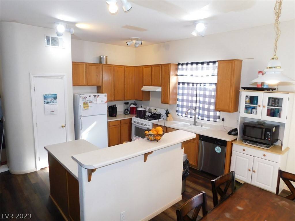 North Las Vegas, NV 89081,4537 Rockpine DR