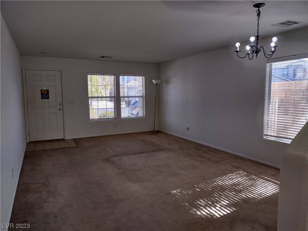 North Las Vegas, NV 89081,5309 Hollyridge ST