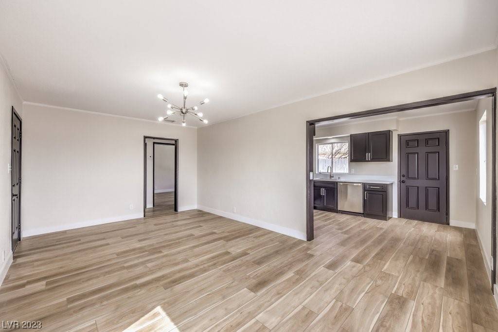 Las Vegas, NV 89107,530 Essex East DR