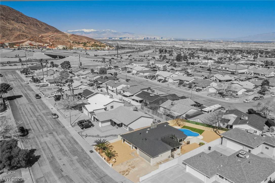 Henderson, NV 89002,121 Grandview DR