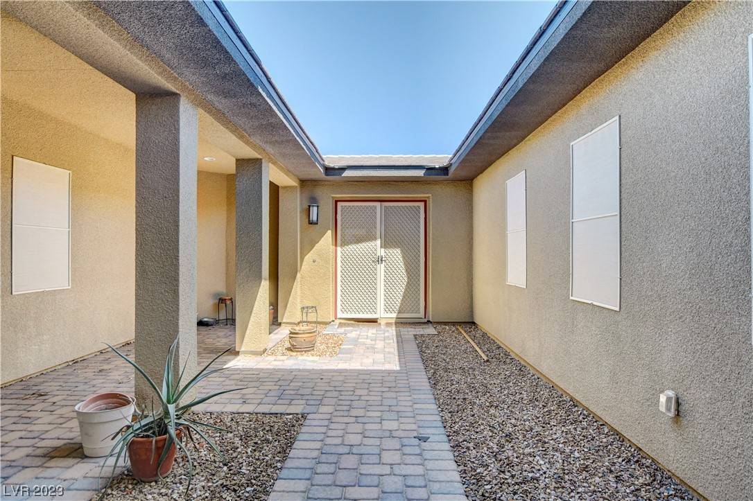 Las Vegas, NV 89113,7998 W Ford AVE