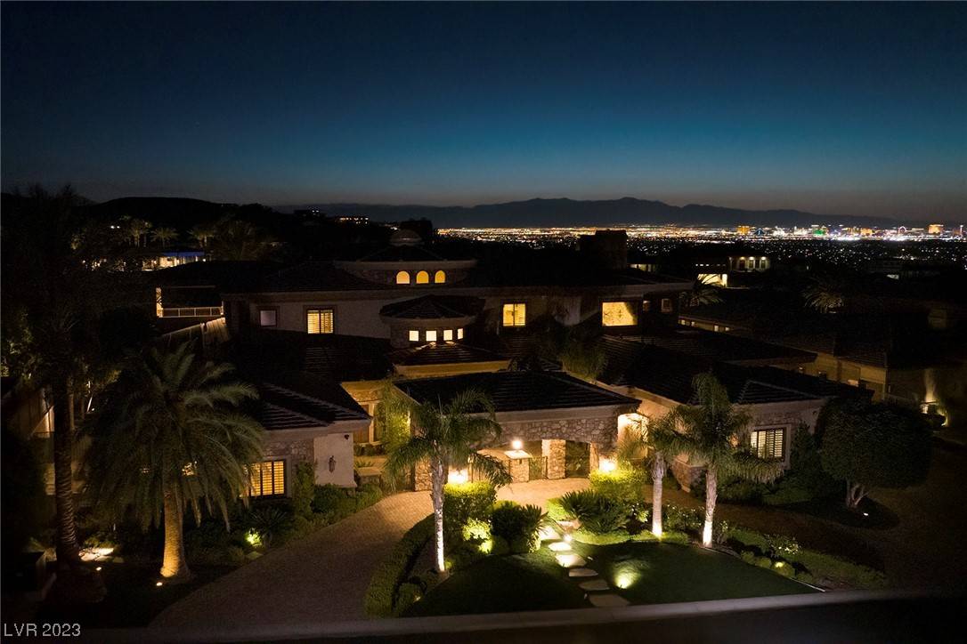 Henderson, NV 89012,621 Saint Croix ST