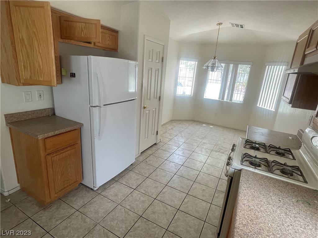 North Las Vegas, NV 89081,5245 Manor Stone ST