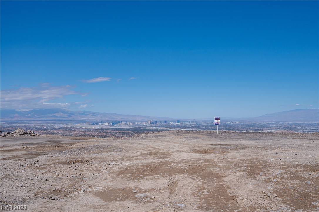 Henderson, NV 89012,555 Magma Peak DR