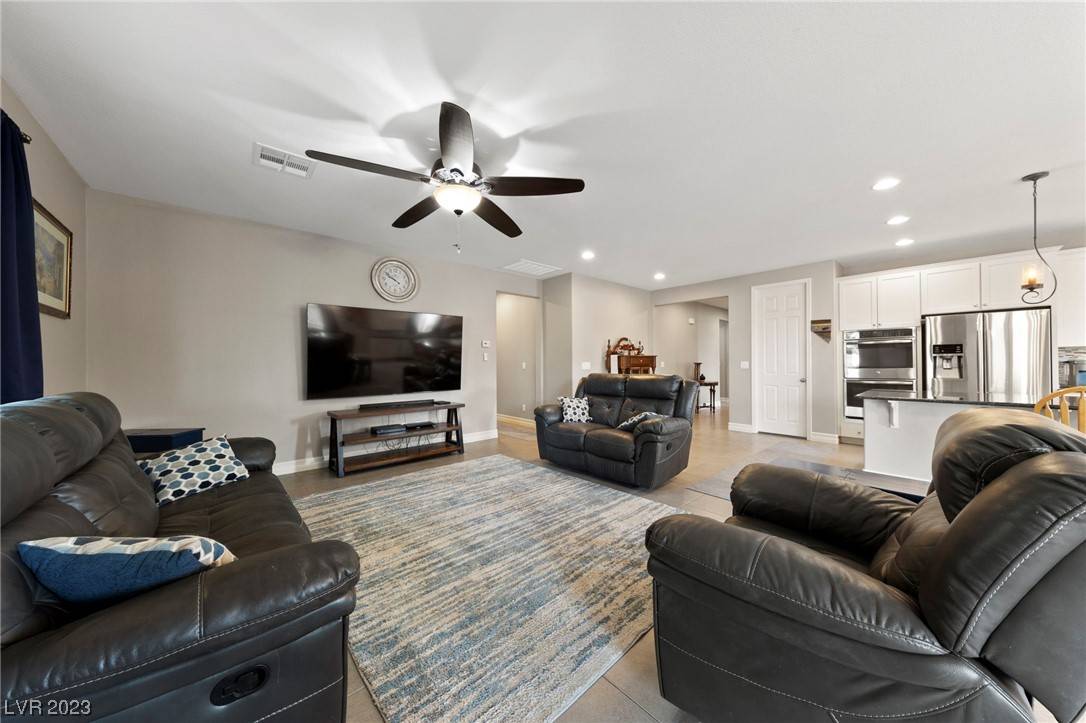 Las Vegas, NV 89130,5601 Mackenzie Park CT