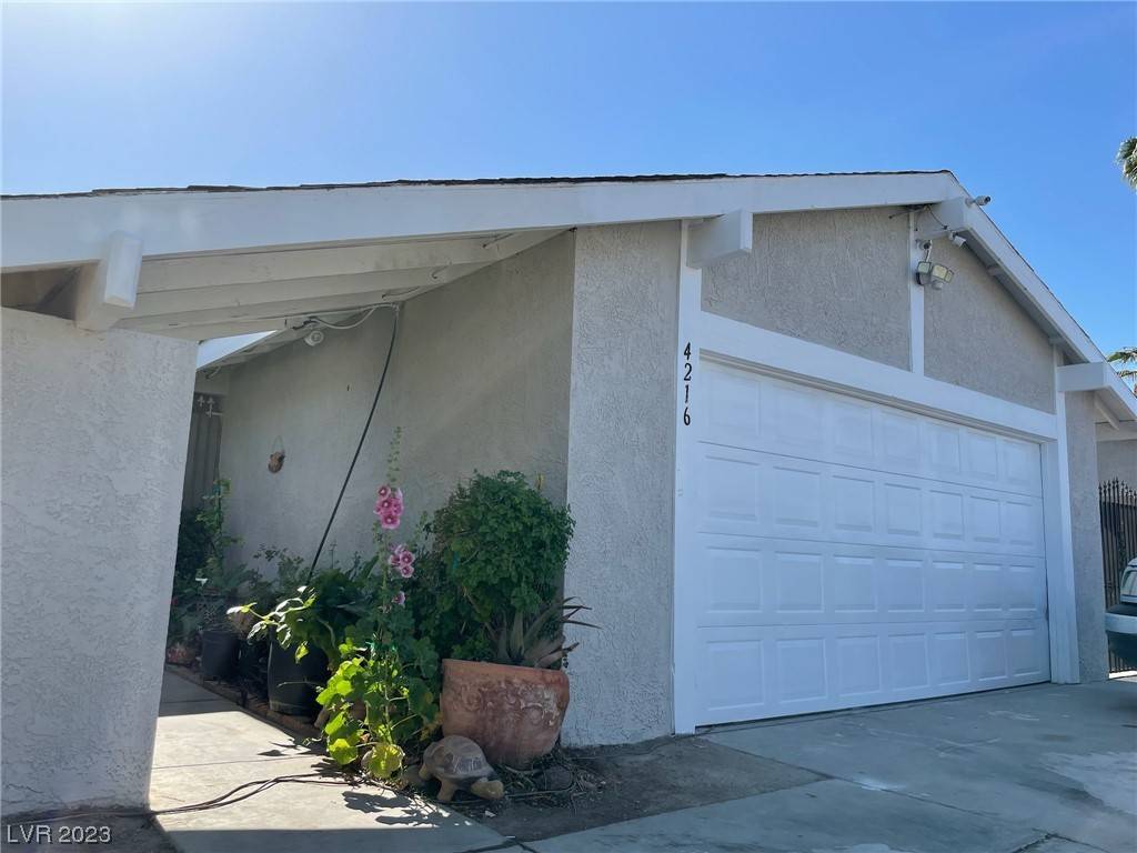 Las Vegas, NV 89147,4216 Aspen ST