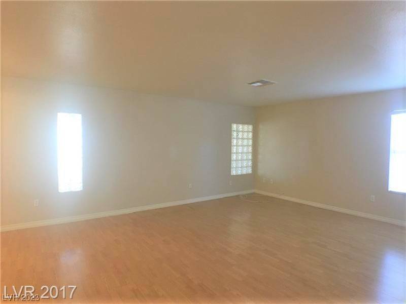 Las Vegas, NV 89113,7394 W Diablo DR