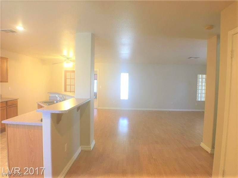 Las Vegas, NV 89113,7394 W Diablo DR