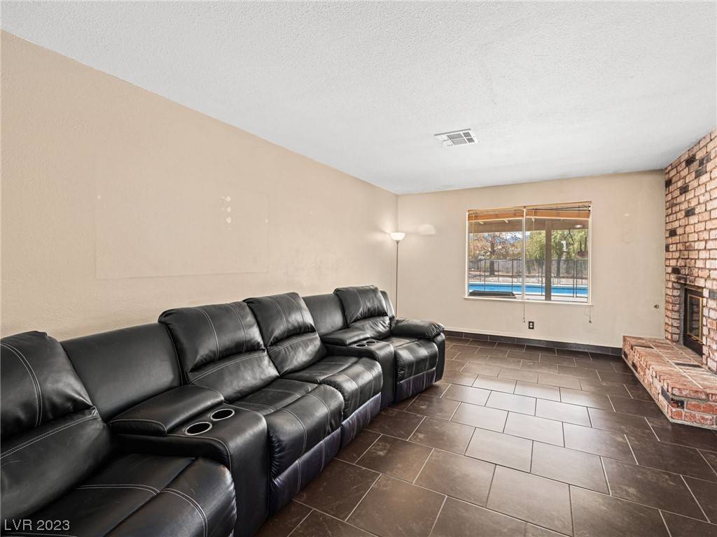 Henderson, NV 89002,834 Vermillion DR