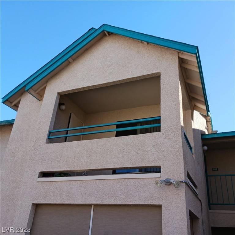 Las Vegas, NV 89118,5211 Lindell RD #207