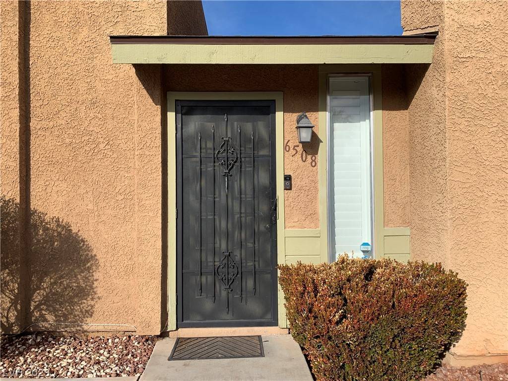 Las Vegas, NV 89108,6508 Pinon Pine WAY