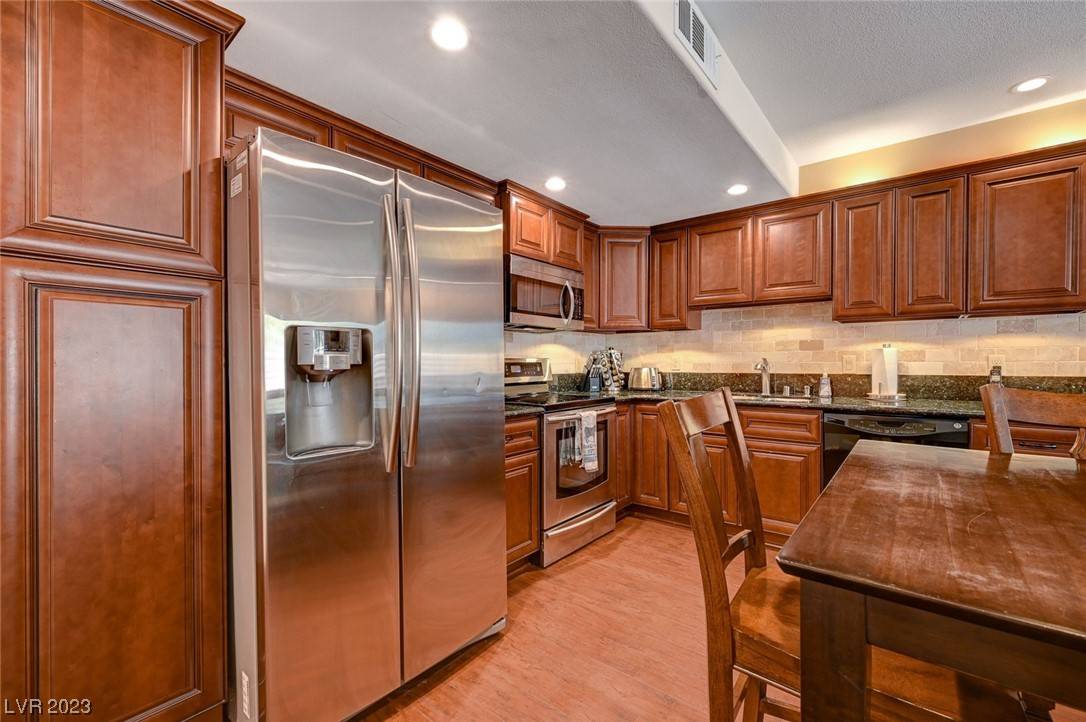 Las Vegas, NV 89119,1244 Rawhide ST