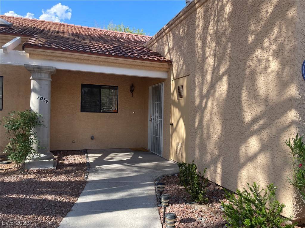 Las Vegas, NV 89102,2851 S Valley View BLVD #1059