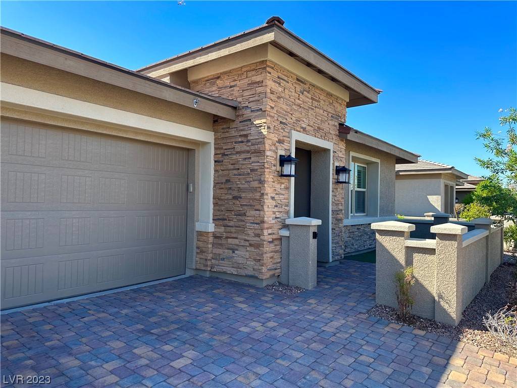 Henderson, NV 89011,621 Cadence Vista DR
