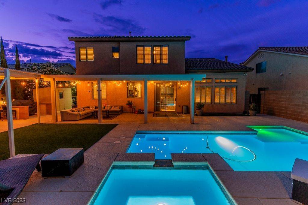 Las Vegas, NV 89113,7412 Grand Falls CT