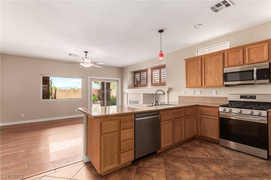 Las Vegas, NV 89144,10600 Royal Willow PL