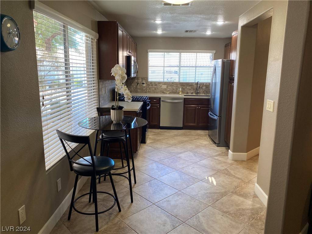 Las Vegas, NV 89149,5048 Forest Oaks DR