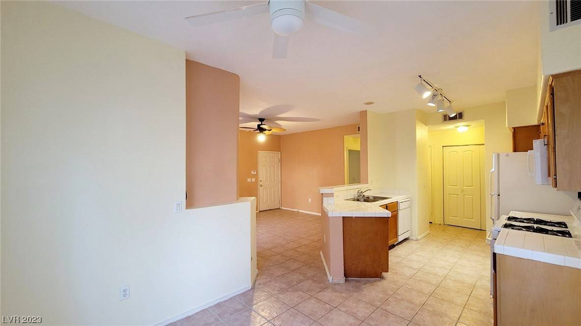 Las Vegas, NV 89147,8501 W University AVE #1049