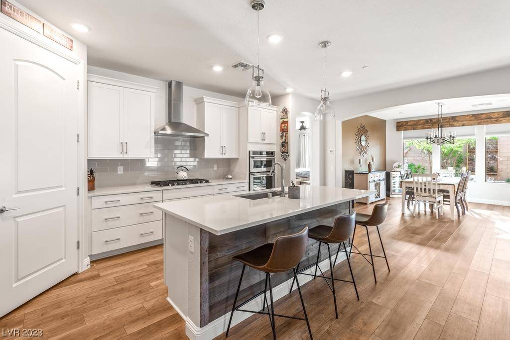 Henderson, NV 89011,89 Lake Oasis ST