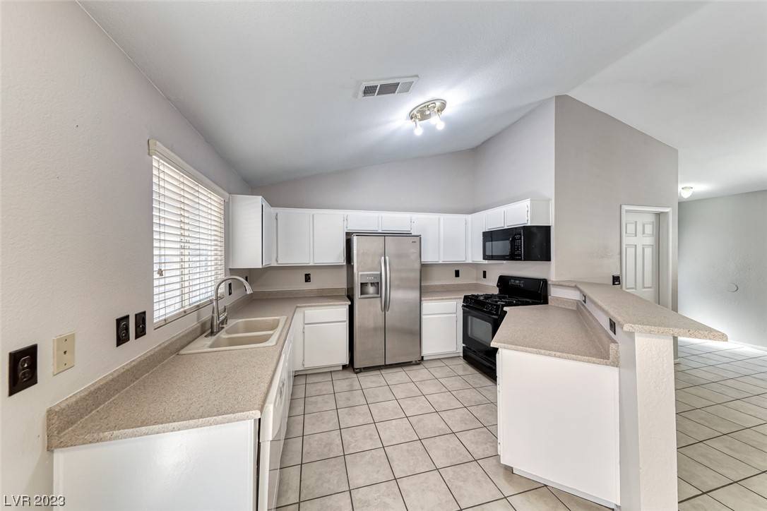Las Vegas, NV 89115,4188 Poe DR