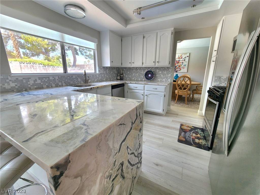Henderson, NV 89014,333 Medio CT