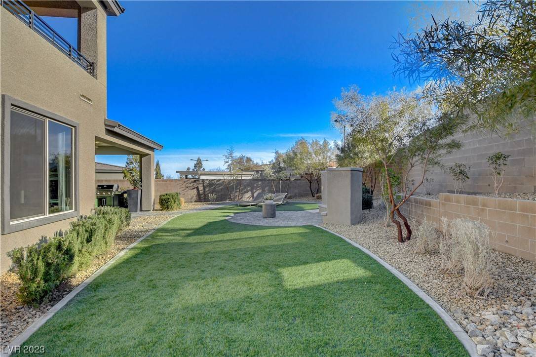 Las Vegas, NV 89138,413 Cliff Run LN