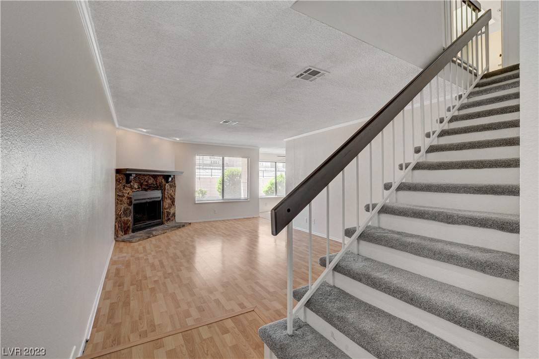 Las Vegas, NV 89119,2121 Pine Breeze LN