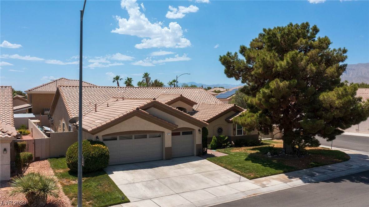 Las Vegas, NV 89149,8221 Green Clover AVE