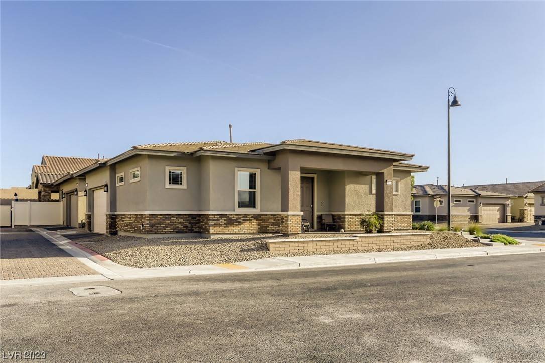 Henderson, NV 89011,783 Sunny Sagebrush ST