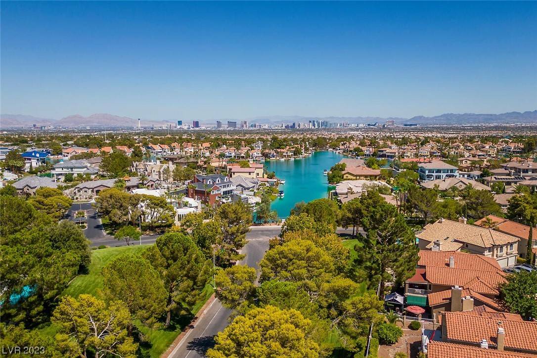 Las Vegas, NV 89117,9009 Cape Wood CT