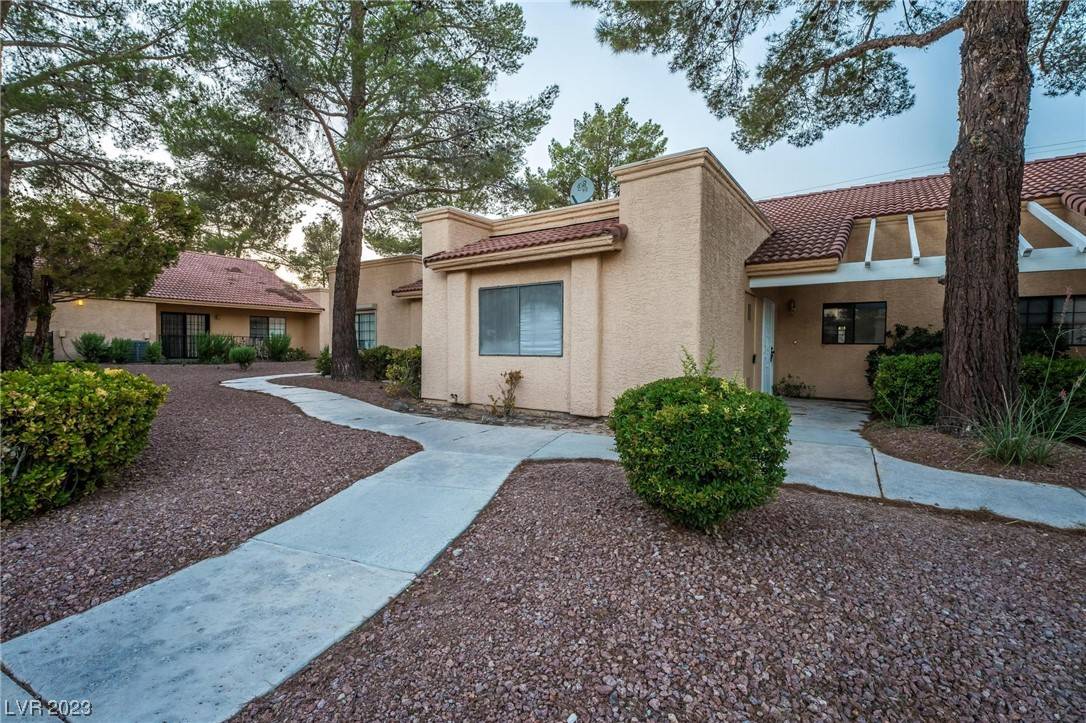Las Vegas, NV 89102,2851 S Valley View BLVD #1072