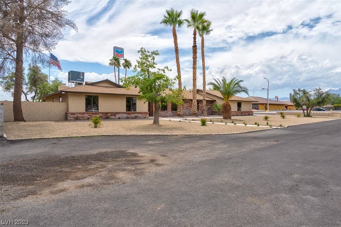 Las Vegas, NV 89108,3240 Serene DR